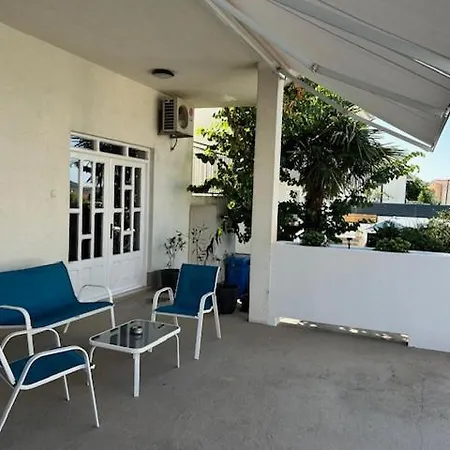 Nikola Apartamento *