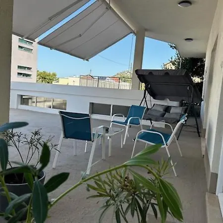 Nikola 公寓 希贝尼克