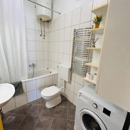 Nikola Apartment *